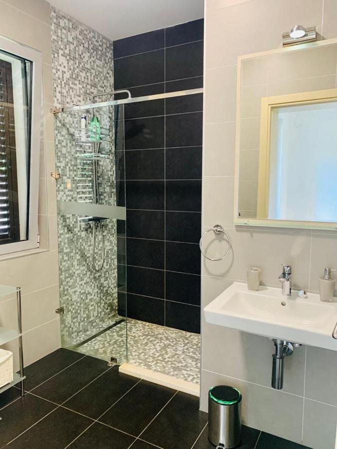 Lavender Bay Apartment F8 ดอนิมอรินิ ภายนอก รูปภาพ